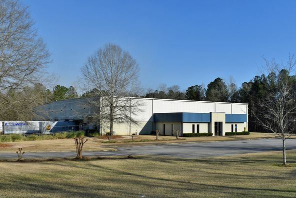 20 Downing Dr, Phenix City, AL 36869